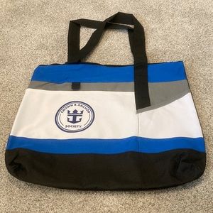 Great NWOT Royal Caribbean Crown & Anchor Society bags